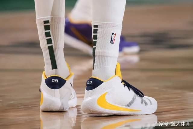 哈利33+15步行者力克热火 华子低迷狼队负绿军